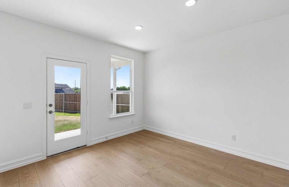 Spacious, unfurnished interior of a new home in Kings Way, Denton (Image 17).