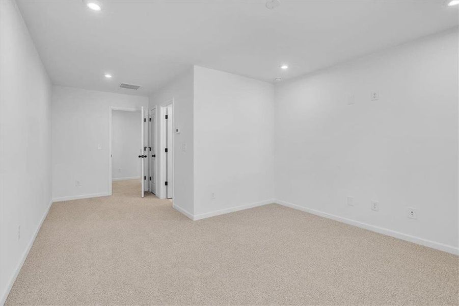 Spacious, unfurnished interior of a new home in Park Center Pointe, Austell (Image 17).