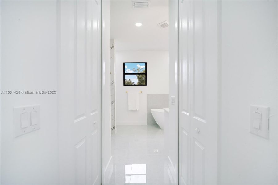 Image 38 of a home in .