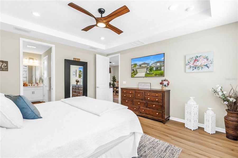 Furnished interior view inside a new home in , Sarasota (Image 7).