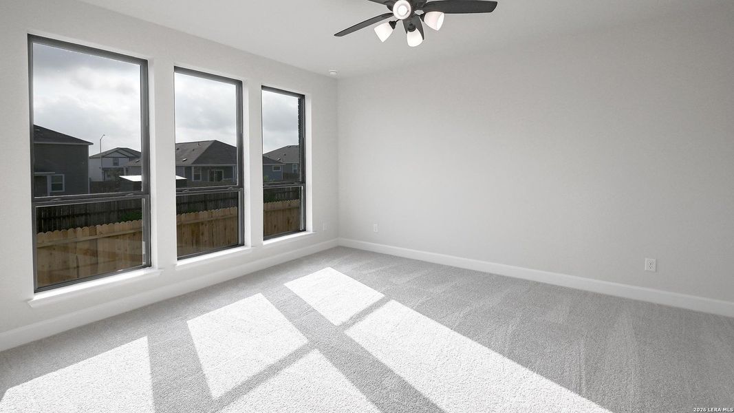 Spacious, unfurnished interior of a new home in Cibolo Valley Heights, Cibolo (Image 20).