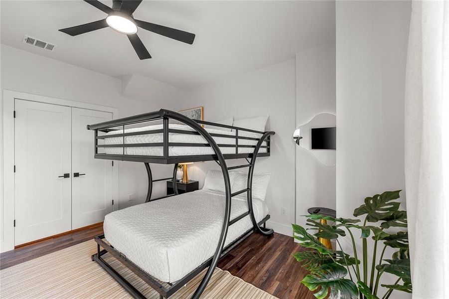 Furnished interior view inside a new home in , Dallas (Image 9). Furnished interior view inside a new home in , Dallas (Image 9).