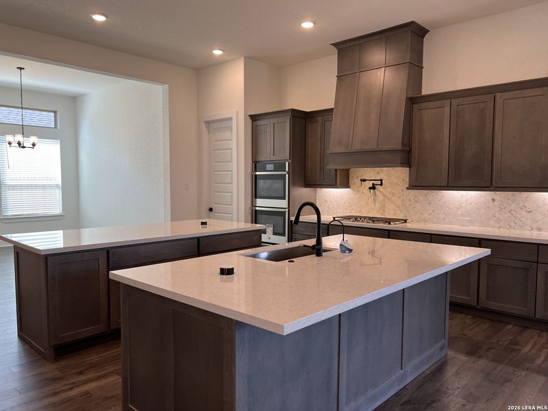 Furnished interior view inside a new home in Mesa Western, Cibolo (Image 7).