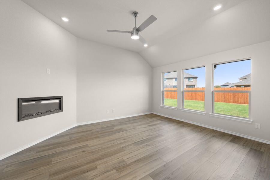 Spacious, unfurnished interior of a new home in El Dorado, Granbury (Image 17). Spacious, unfurnished interior of a new home in El Dorado, Granbury (Image 17).