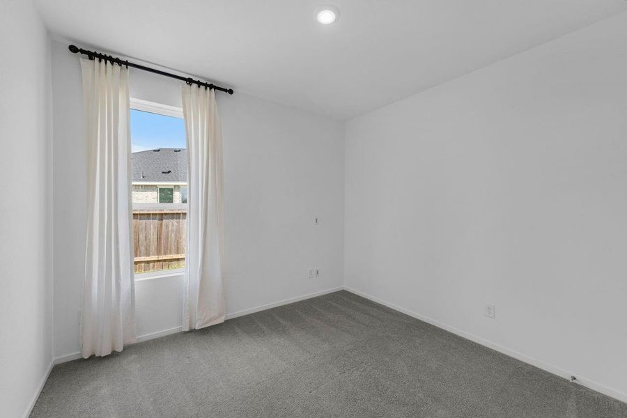 Spacious, unfurnished interior of a new home in Riverwood Ranch, Angleton (Image 27).