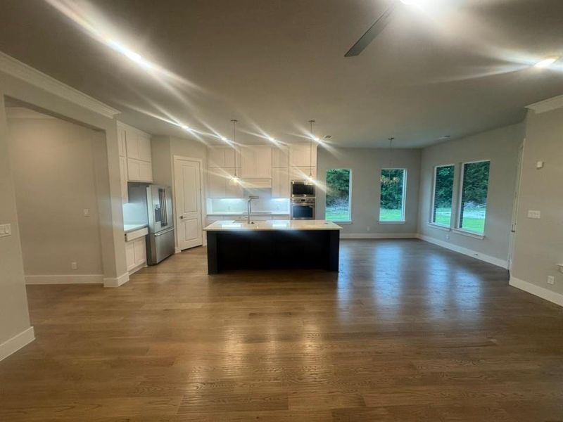 Spacious, unfurnished interior of a new home in King Crossing Estates, Van Alstyne (Image 10).