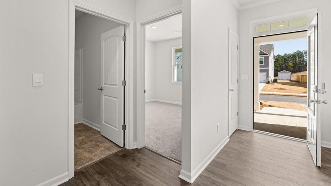 Spacious, unfurnished interior of a new home in Parkside at Carter Grove, Cartersville (Image 12).