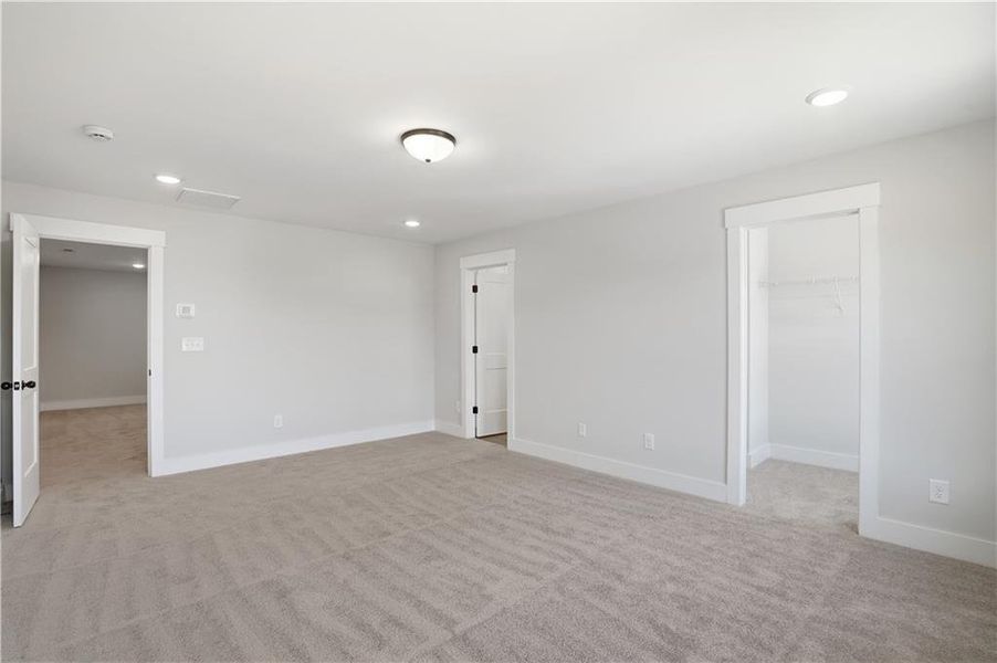 Spacious, unfurnished interior of a new home in Villas at Dawsonville, Dawsonville (Image 25). Spacious, unfurnished interior of a new home in Villas at Dawsonville, Dawsonville (Image 25).