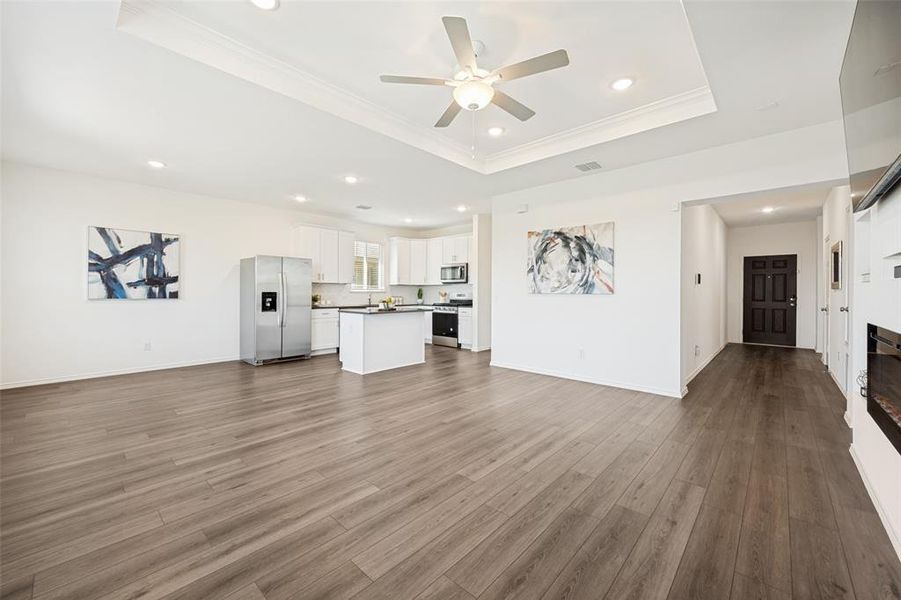 Spacious, unfurnished interior of a new home in Ridgeview Farms, Fort Worth (Image 20).