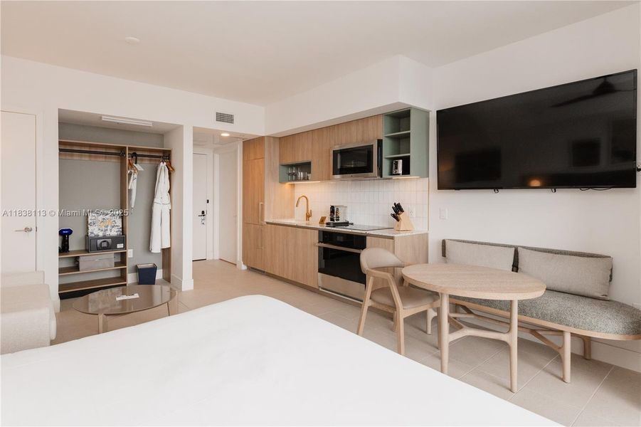 Furnished interior view inside a new home in Gale Hotel & Residences Miami (former Natiivo), Miami (Image 31).