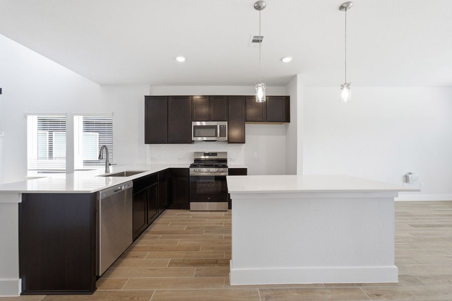 Furnished interior view inside a new home in Magnolia Springs, Montgomery (Image 10).