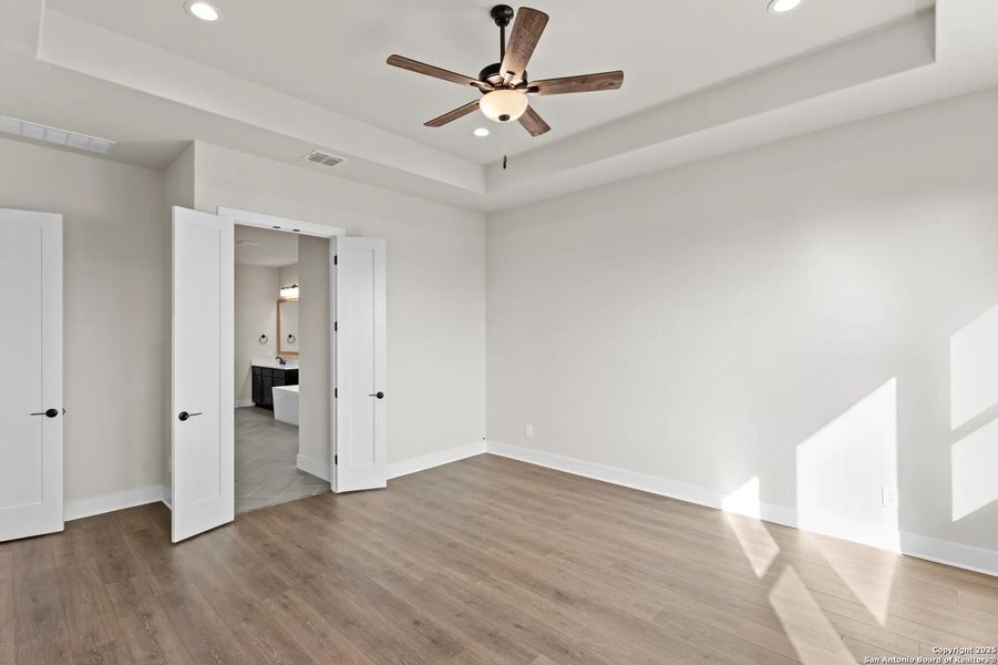 Spacious, unfurnished interior of a new home in Esperanza - 80' & 90', Boerne (Image 14). Spacious, unfurnished interior of a new home in Esperanza - 80' & 90', Boerne (Image 14).
