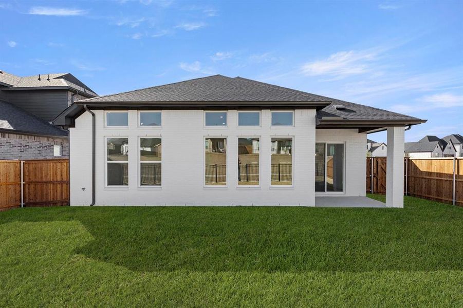 3_26. 1431 Kirkdale - Back