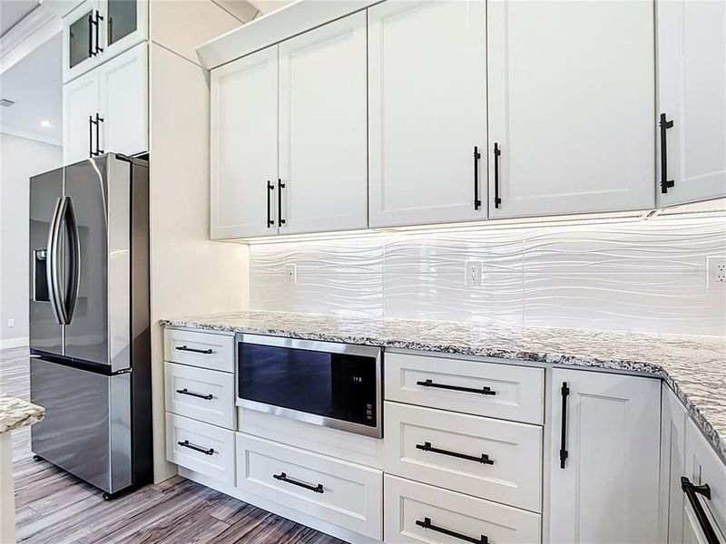 Spacious, unfurnished interior of a new home in , Englewood (Image 17).