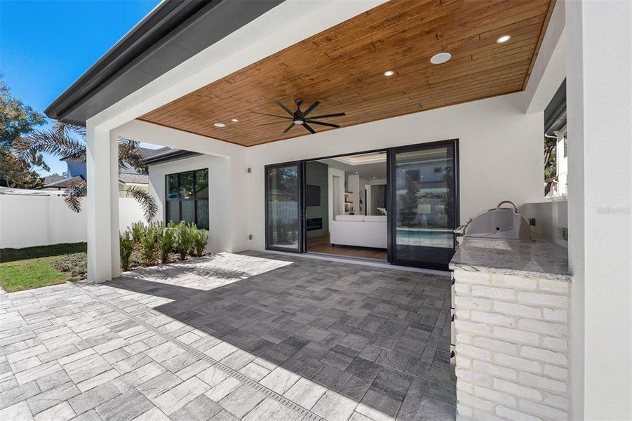 Exterior details and patio area of a home in , Orlando (Image 32).