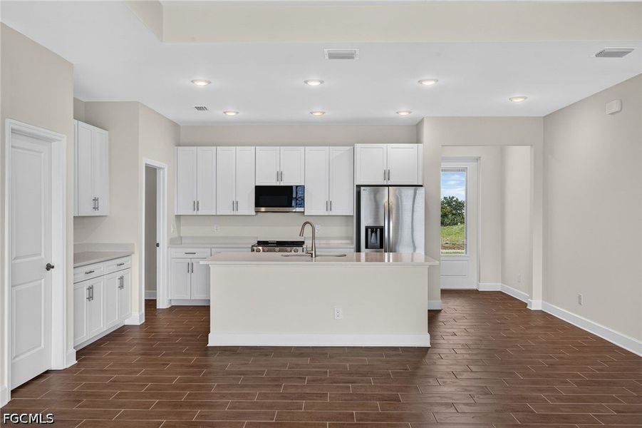 Furnished interior view inside a new home in Cape Coral, Cape Coral (Image 12).