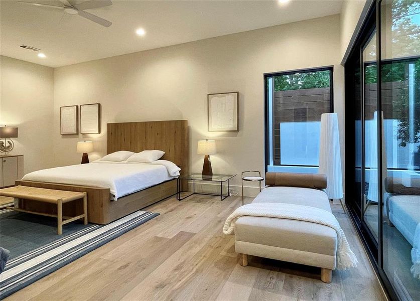 Furnished interior view inside a new home in , Dallas (Image 7).