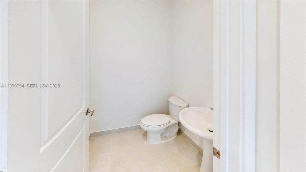 Image 53 of a home in .