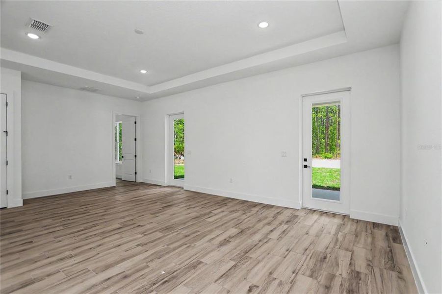 Spacious, unfurnished interior of a new home in , Ocala (Image 28).