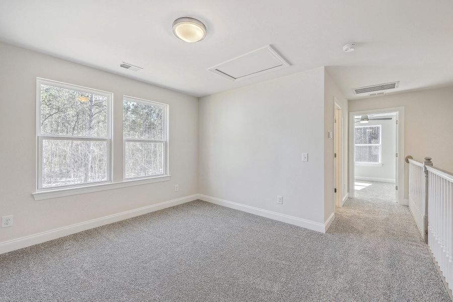 Spacious, unfurnished interior of a new home in , Summerville (Image 16).