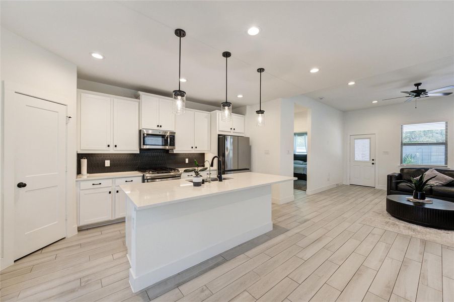 Furnished interior view inside a new home in Harper’s Preserve, Conroe (Image 34).