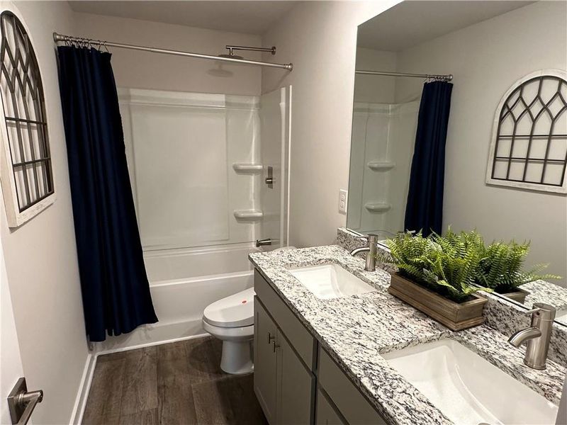 Furnished interior view inside a new home in Creekbend Overlook, South Fulton (Image 14).