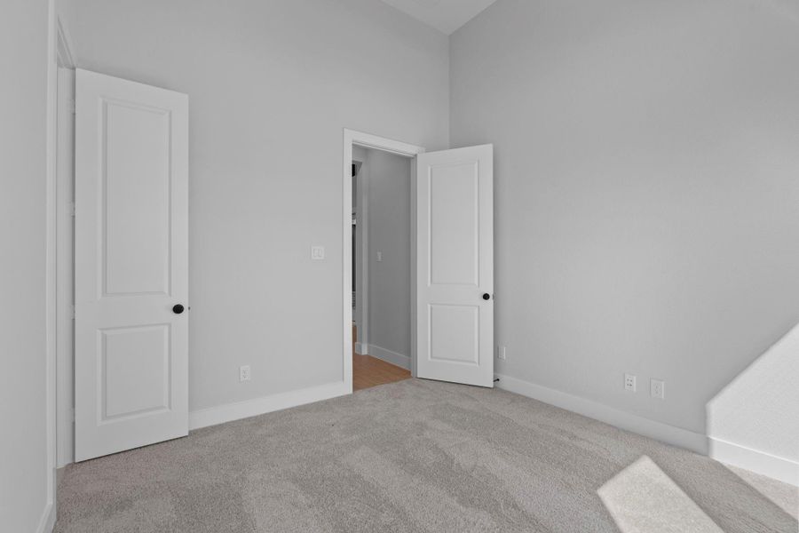 Spacious, unfurnished interior of a new home in Fulbrook on Fulshear Creek 60', Fulshear (Image 28). Spacious, unfurnished interior of a new home in Fulbrook on Fulshear Creek 60', Fulshear (Image 28).