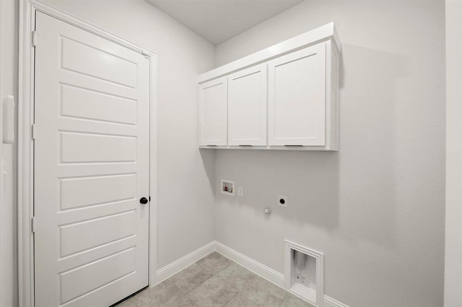 11. 309 Bee Balm - Utility 11. 309 Bee Balm - Utility