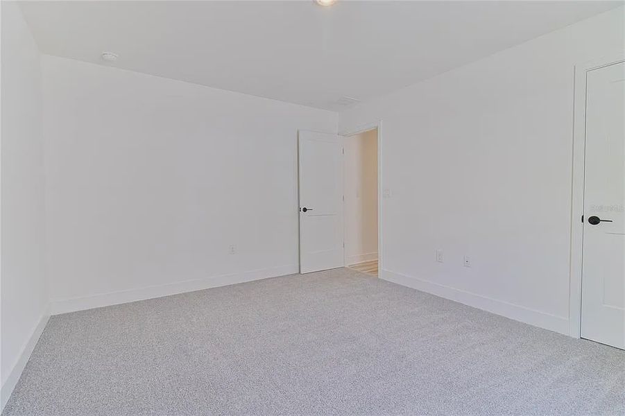 Spacious, unfurnished interior of a new home in Briarwood, Alachua (Image 18).