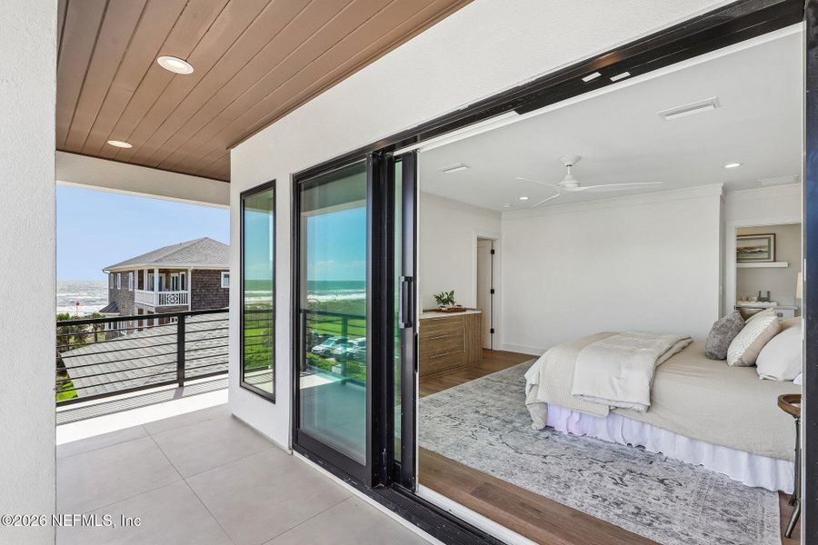 Exterior details and patio area of a home in , Jacksonville Beach (Image 26).