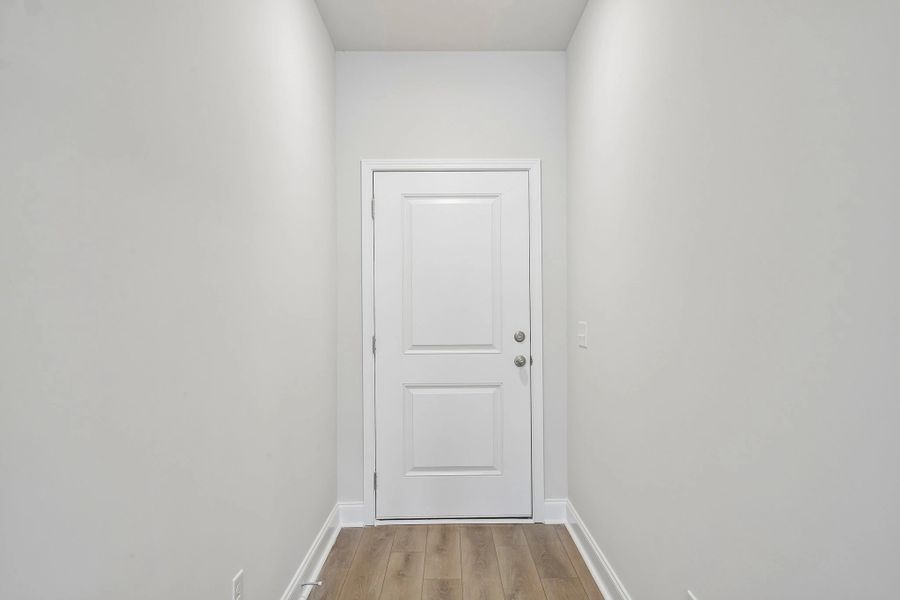 Spacious, unfurnished interior of a new home in Cades Bluff, Lebanon (Image 16).