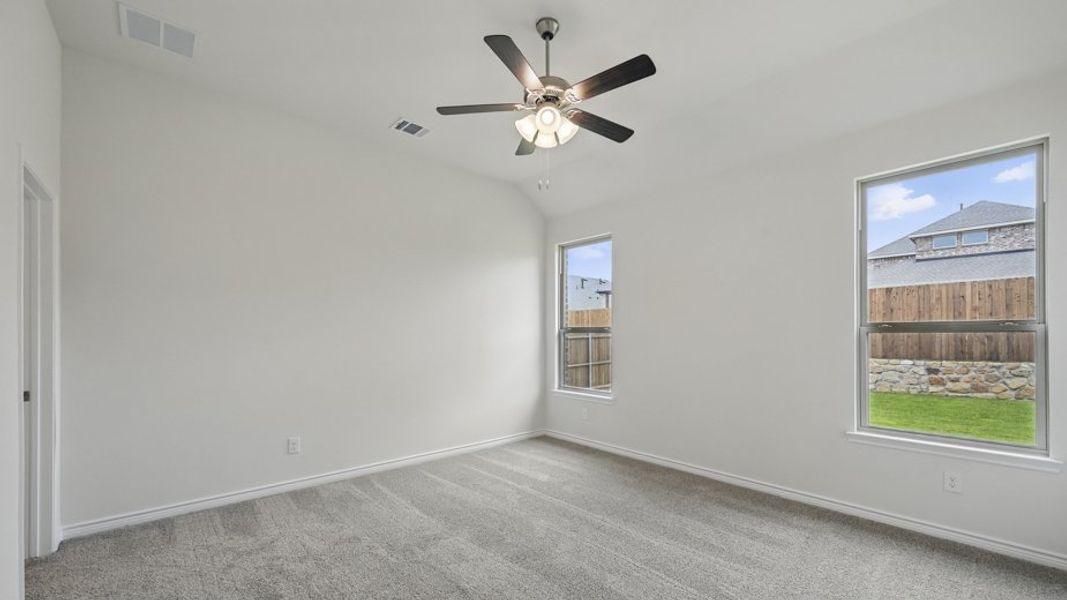 Spacious, unfurnished interior of a new home in Lakewood Trails, Forney (Image 19).
