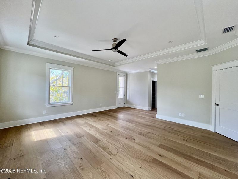 Spacious, unfurnished interior of a new home in , Jacksonville (Image 89).