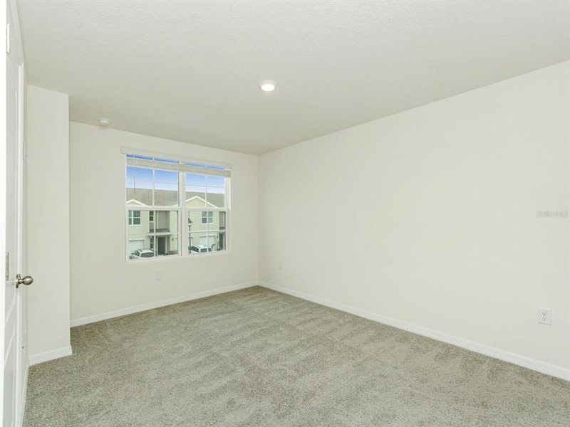 Spacious, unfurnished interior of a new home in , Harmony (Image 18).
