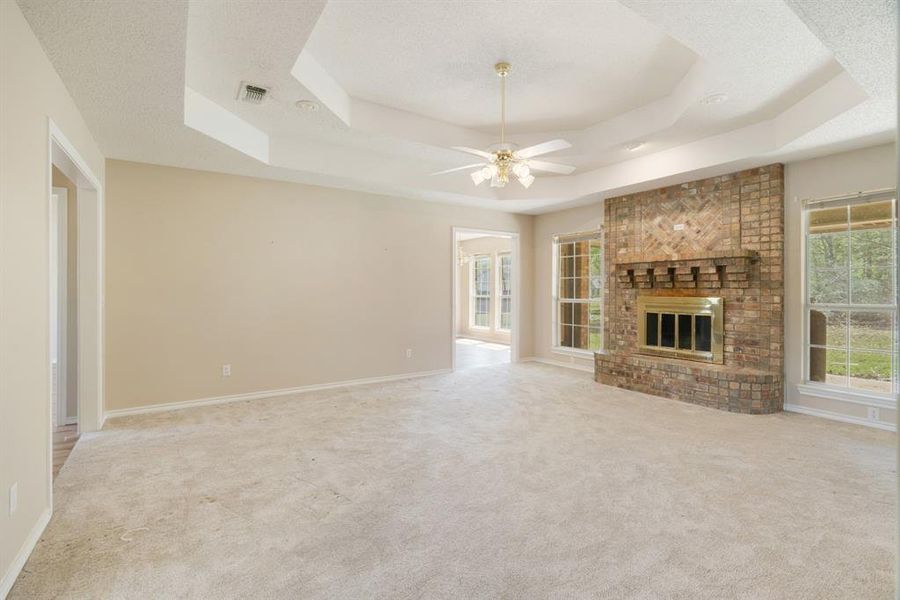 Spacious, unfurnished interior of a new home in , Reno (Image 11).