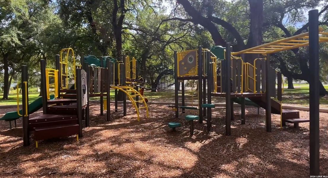 Community amenities in The Crossvine, Schertz (Image 39).