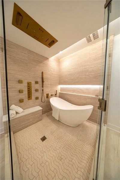 Furnished interior view inside a new home in , Gainesville (Image 7).