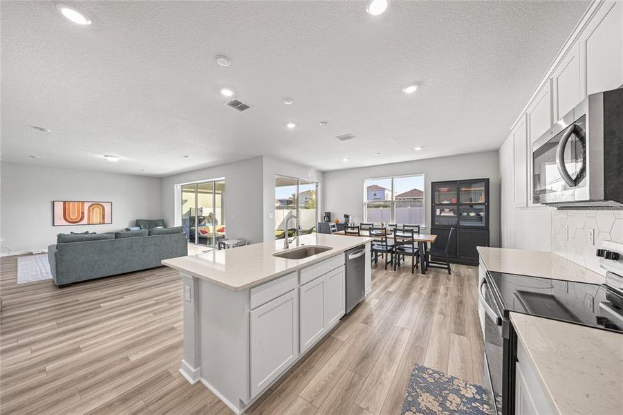 Furnished interior view inside a new home in , Ocala (Image 33).