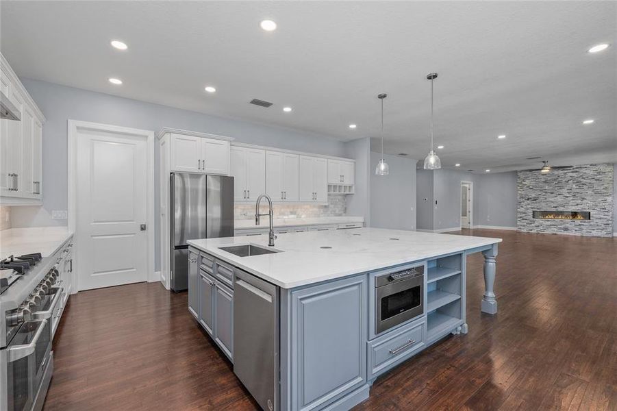 Furnished interior view inside a new home in , Tampa (Image 28).