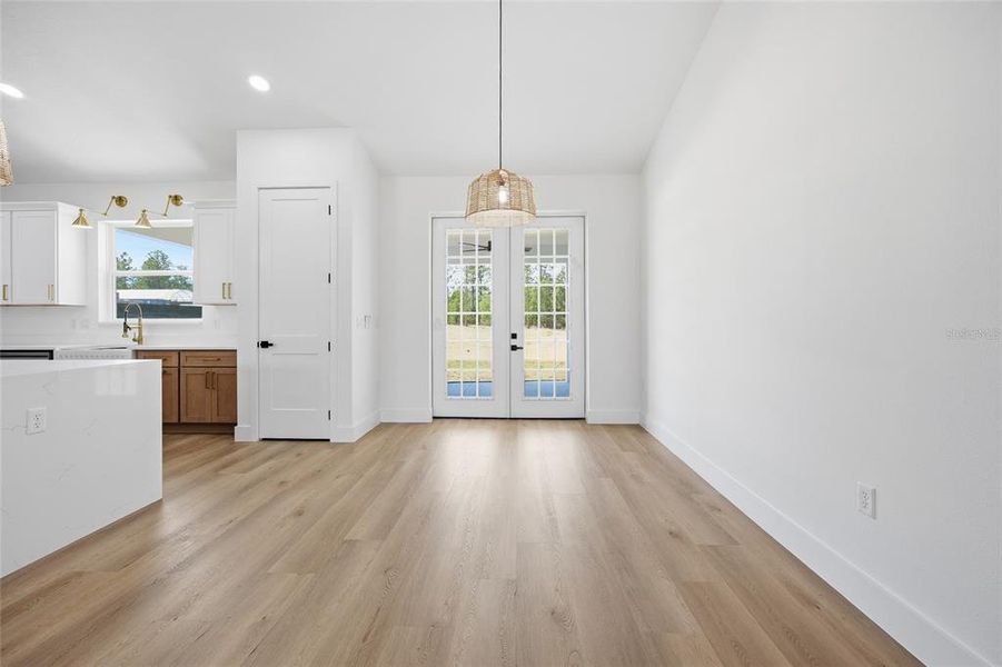 Spacious, unfurnished interior of a new home in , Dunnellon (Image 22).