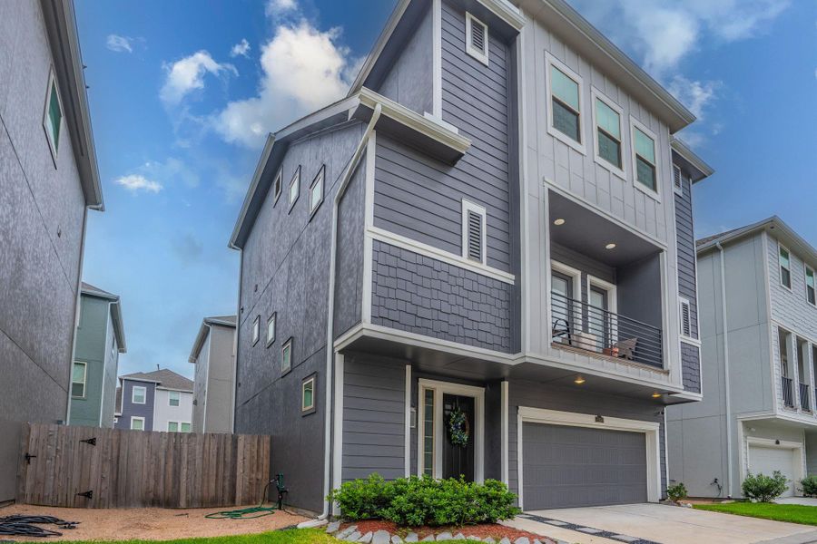 Front exterior of a new home in , Houston, TX, highlighting curb appeal (Image 2). Front exterior of a new home in , Houston, TX, highlighting curb appeal (Image 2).