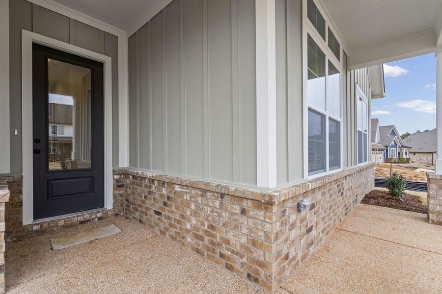 Exterior details and patio area of a home in Twin Oaks, Oakland (Image 4).