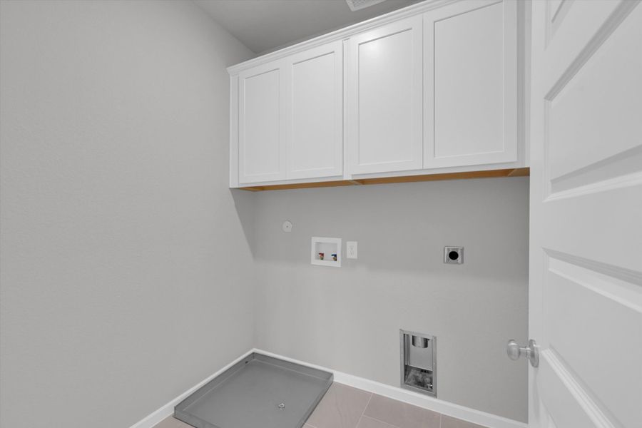 Spacious, unfurnished interior of a new home in Summer Place  35', Montgomery (Image 43).