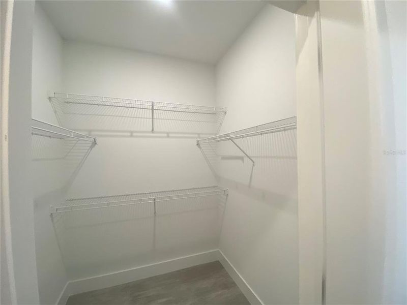 Spacious, unfurnished interior of a new home in , Sebring (Image 18).