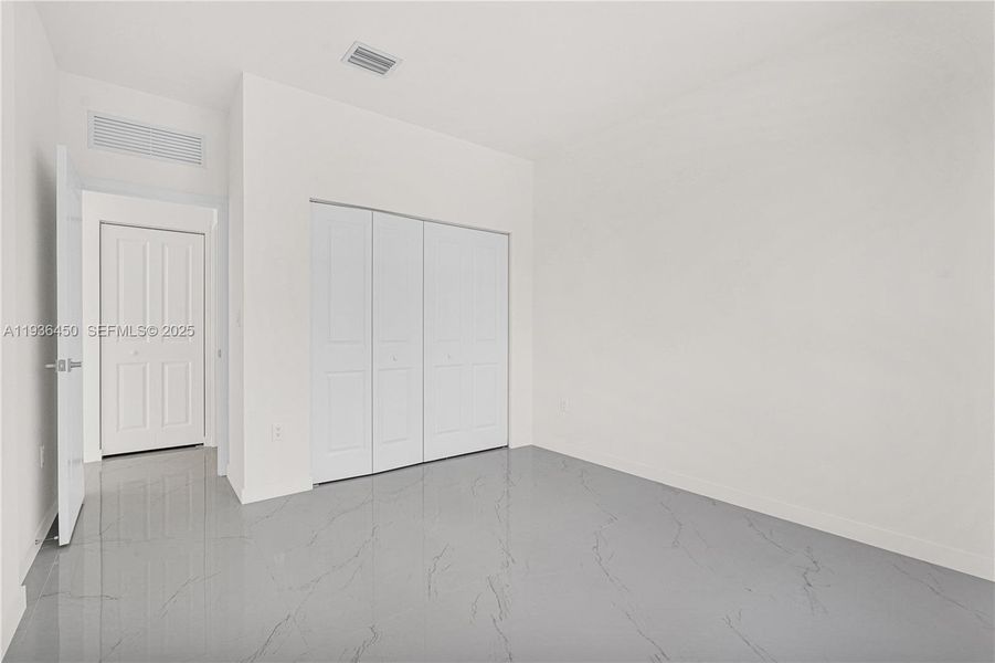 Spacious, unfurnished interior of a new home in , Miami (Image 68).