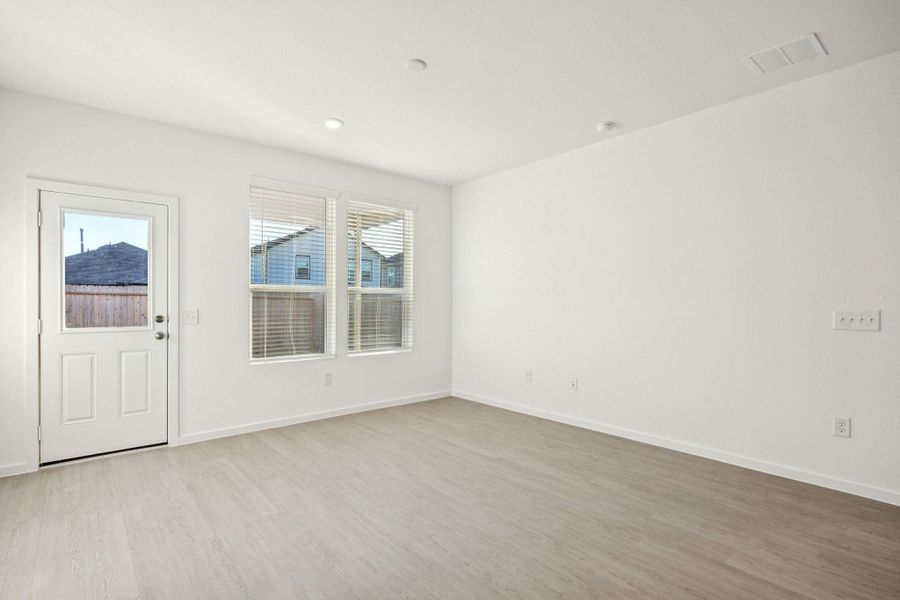 Spacious, unfurnished interior of a new home in Decker Farms, Magnolia (Image 19).