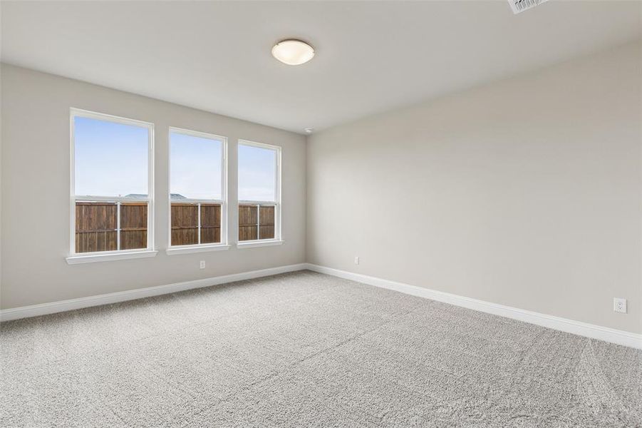 Spacious, unfurnished interior of a new home in Venetian, Weston (Image 22).