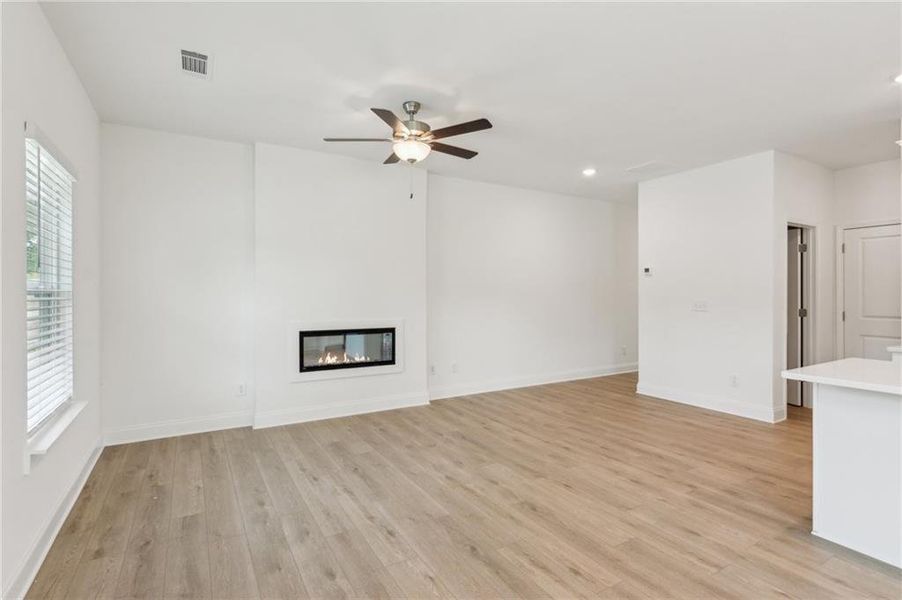 Spacious, unfurnished interior of a new home in , Athens (Image 9). Spacious, unfurnished interior of a new home in , Athens (Image 9).