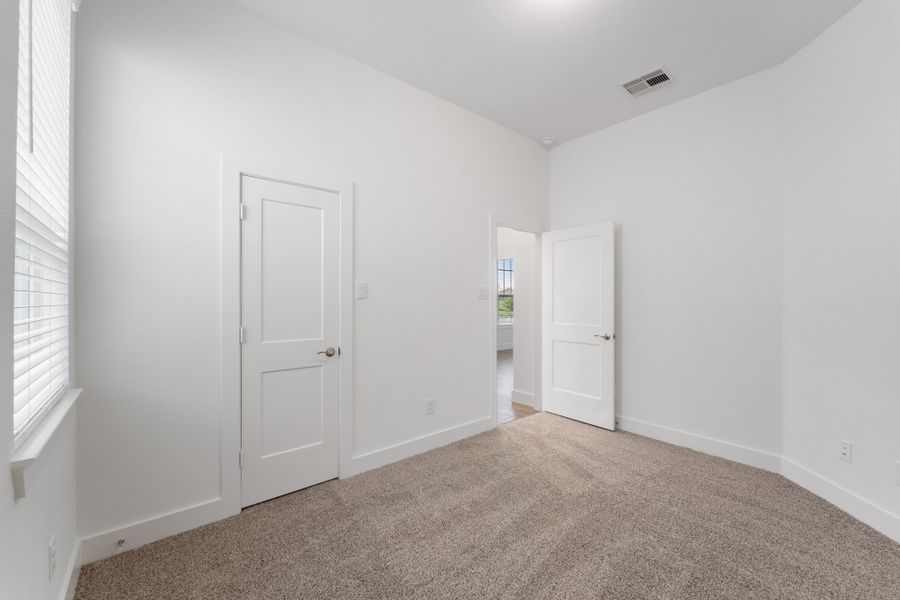 Representative unfurnished interior of a home built from the Augusta by Chesmar Homes in Riceland, Mont Belvieu (Image 14). Representative unfurnished interior of a home built from the Augusta by Chesmar Homes in Riceland, Mont Belvieu (Image 14).