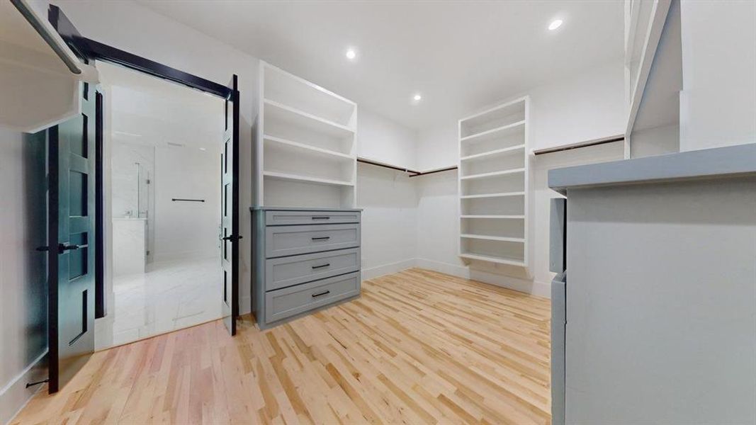 Image 36 of a home in .